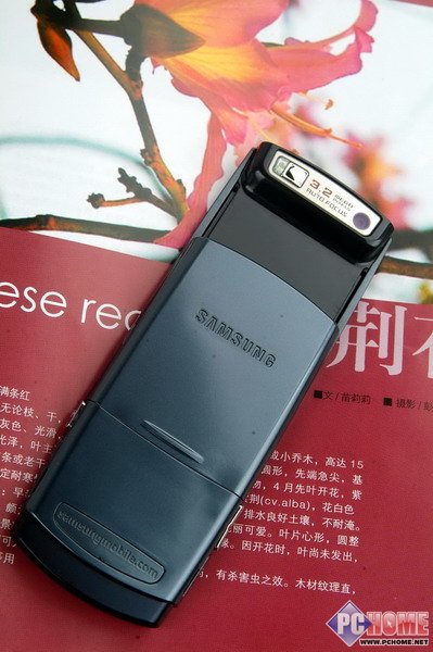 不仅仅是花瓶?最薄滑盖三星U608评测