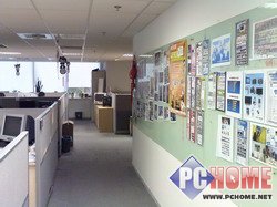 �ط�������320W��UIQ��������P1i����