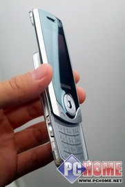 全球最薄 320万3.5G手机三星U708评测