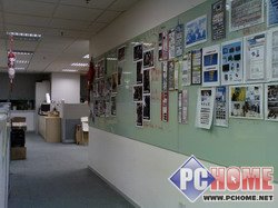 �ط�������320W��UIQ��������P1i����