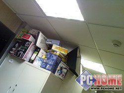 �ط�������320W��UIQ��������P1i����