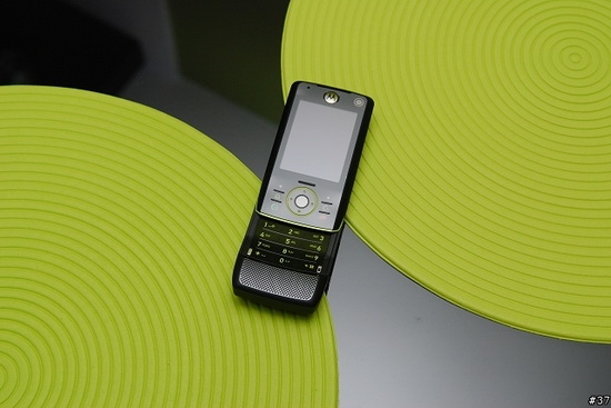 MOTO�ľ�ɱ?�㽶��RAZR Z8���ܽ���ƪ