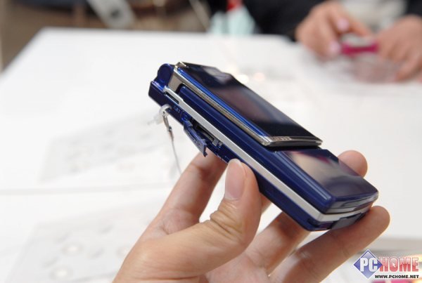 ׼�����ֻ���DoCoMo����SH905i��ͼ��