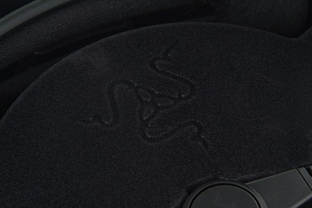 �������ս�� Razer Piranha��������