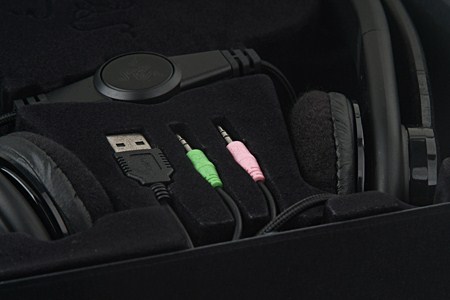 �������ս�� Razer Piranha��������