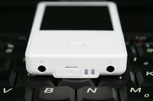 iriver E100