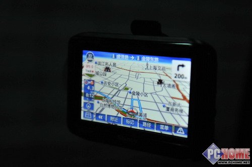 ����ɭ�������У�30���GPS��������