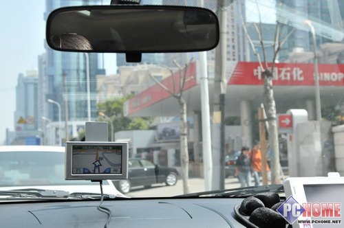 ����ɭ�������У�30���GPS��������