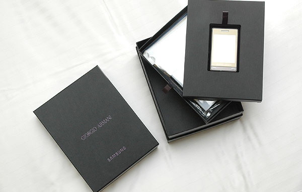 Giorgio Armani���������ݳ��ֻ�ͼ��