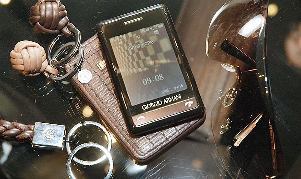 Giorgio Armani���������ݳ��ֻ�ͼ��