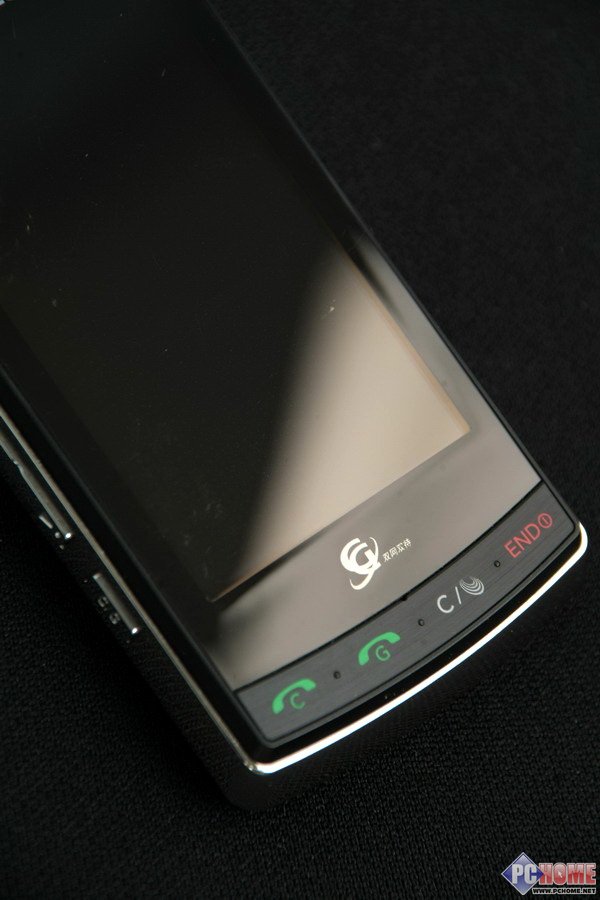 C��G��ͬʱ���� LG KW828�ֻ���ͼ��
