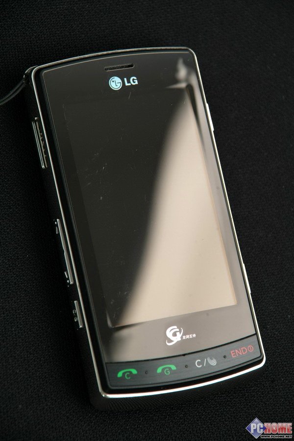 C��G��ͬʱ���� LG KW828�ֻ���ͼ��