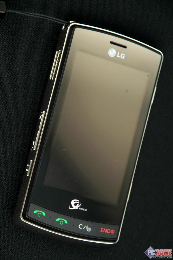 C��G��ͬʱ���� LG KW828�ֻ���ͼ��