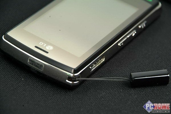 C��G��ͬʱ���� LG KW828�ֻ���ͼ��