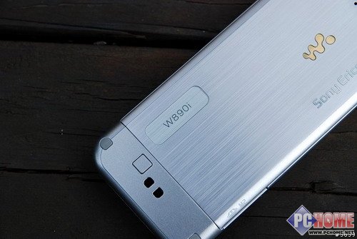 以薄服人?金属音乐机索尼爱立信W890