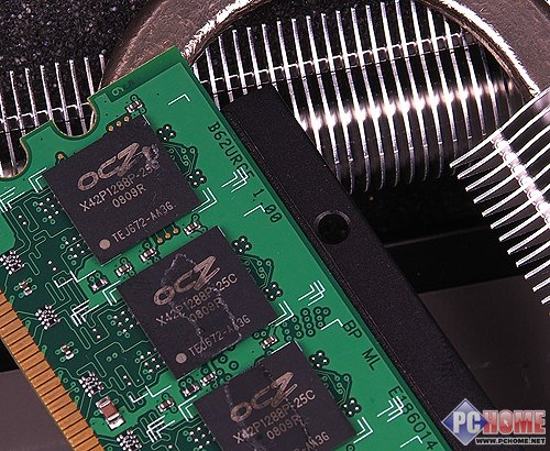 ˫�����ȹ� OCZ DDR2 800�ڴ�����