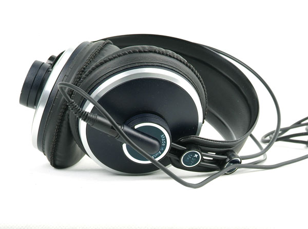 ��������֮�� AKG K271MKII ����ͼ��