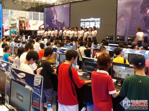 Ӣ�ض�45���״�������ҫChinaJoy