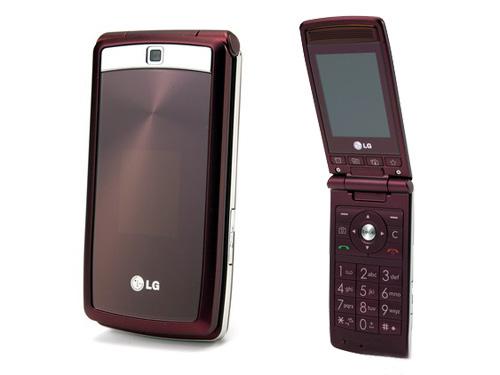 ���Ǽ�ʱ�У�LG KF300e������Ϯ