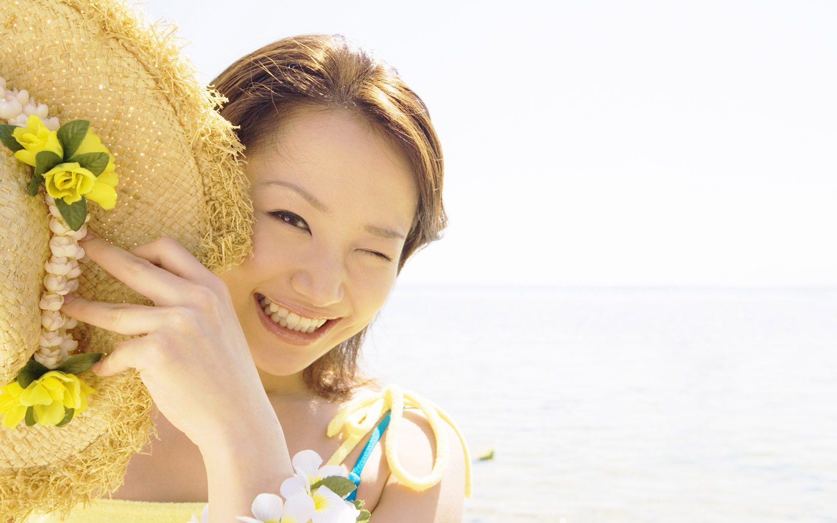 清凉一族 海滨美女写真壁纸欣赏