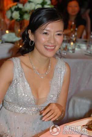 十大女星美胸PK 经典女星胸器大点评