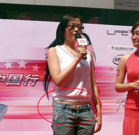 偷拍腰部赘肉横生的娱乐众女明星[图]