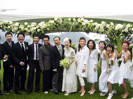 818娱乐明星豪华婚礼奢侈型PK朴实型[图]