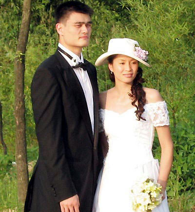 818娱乐明星豪华婚礼奢侈型PK朴实型[图]
