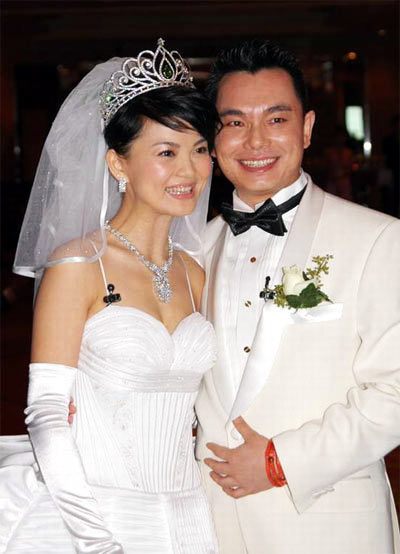 818娱乐明星豪华婚礼奢侈型PK朴实型[图]