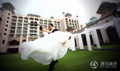 818娱乐明星豪华婚礼奢侈型PK朴实型[图]