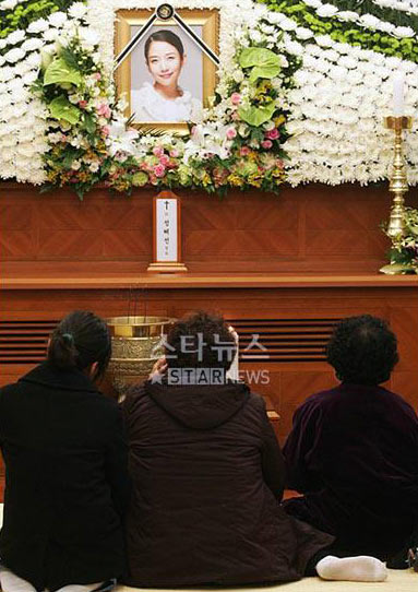 一夜魂销 明星自杀之后留下疑云重重[组图]