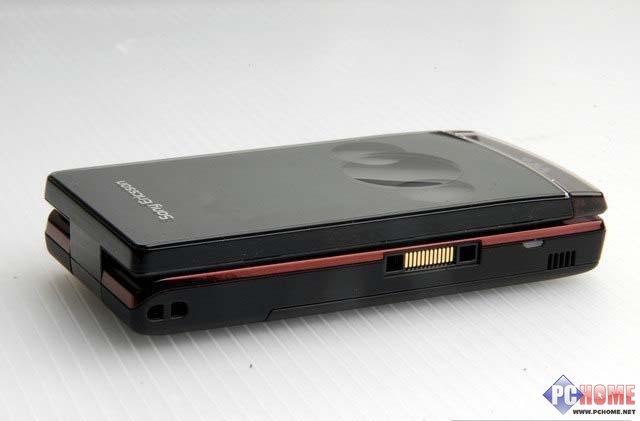 索尼爱立信W980 红色版开箱图赏