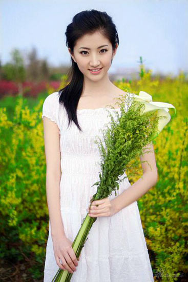 公益金大量的美国和不一定对娱乐行业中的25个胸美容