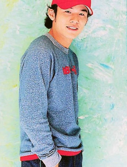 娱乐事业是一个热门明星英俊的10年改变历史的头发[图]