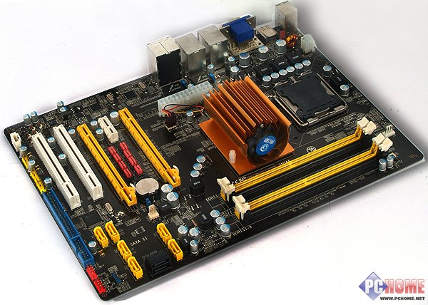 ȫ��Ψһ Ӱ��740I SLI���嵽վͼ��