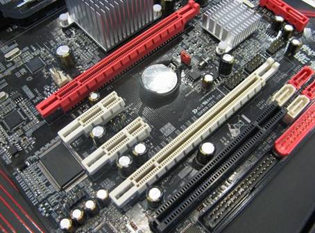 �Ͷ���ƴ���� ��ֵDDR3��790GX����