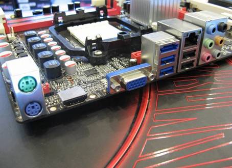 �Ͷ���ƴ���� ��ֵDDR3��790GX����