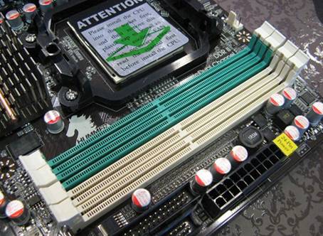 �Ͷ���ƴ���� ��ֵDDR3��790GX����