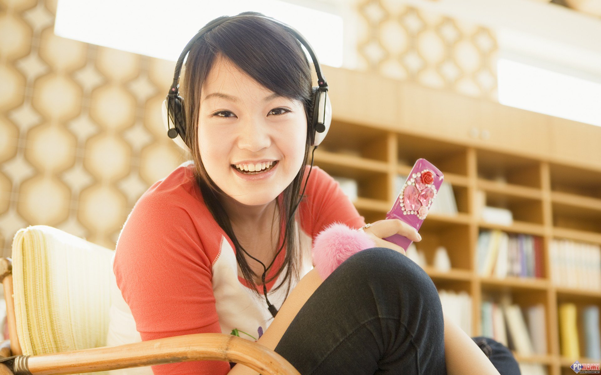 现代女孩的家庭生活主题摄影宽屏壁纸