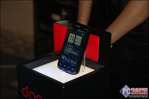 3.8寸大屏幕 多普达Touch HD高调上市