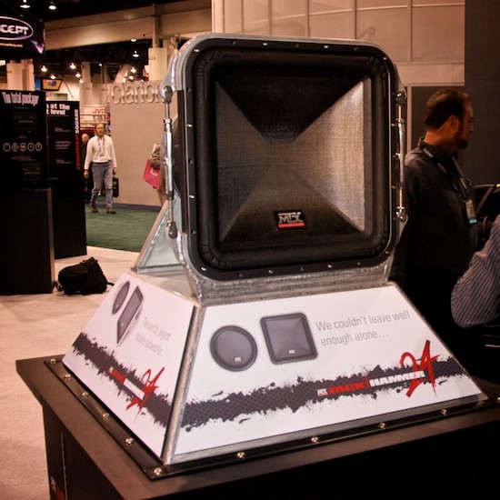 CES 2009 目前为止世界最大的低音炮