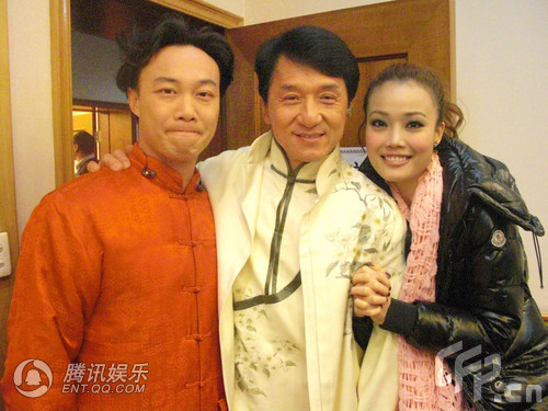 容祖儿及陈奕迅成龙的照片陪伴我的母亲北京新年