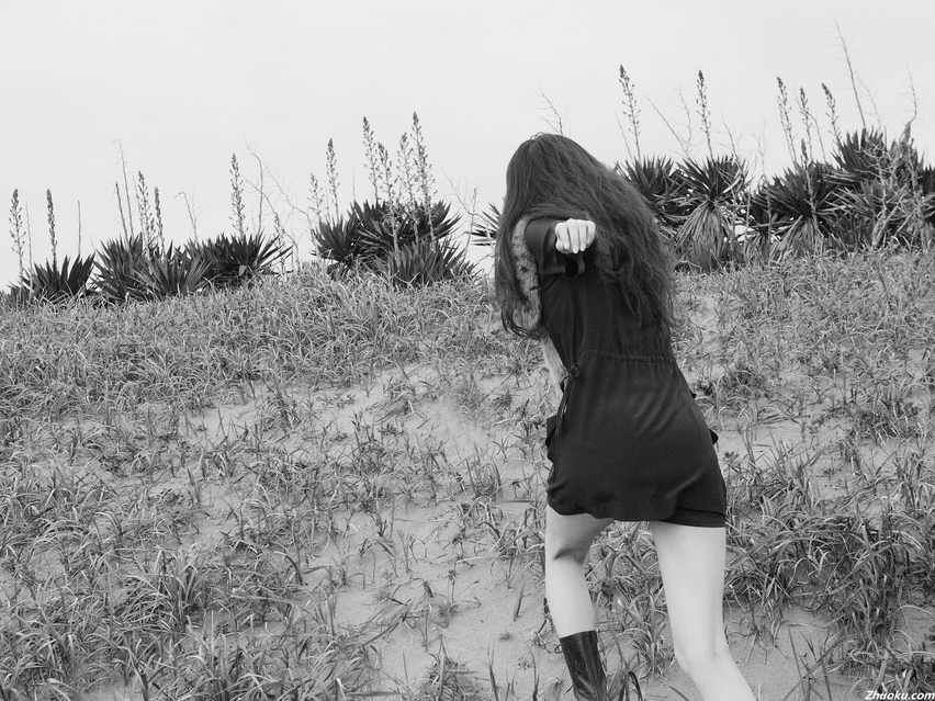 气质女星 原田<em>夏希</em>暗色调高清壁纸_明星娱乐图