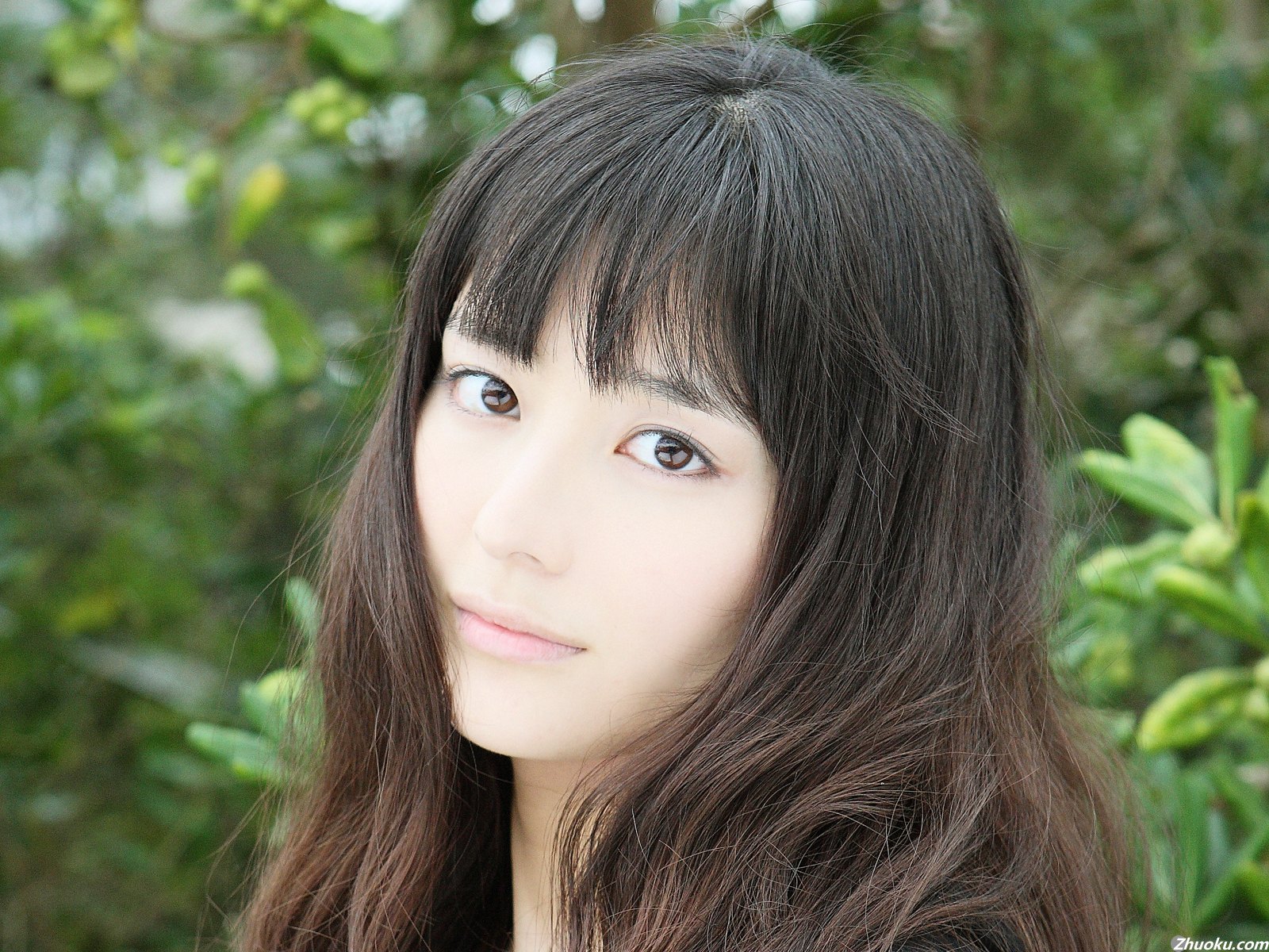 原田<em>夏希</em>暗色调高清壁纸