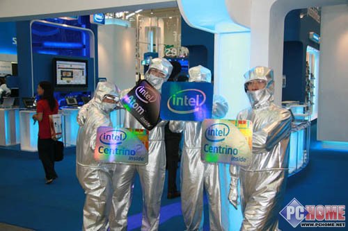  09台北电脑展吸引眼球:Intel展台人体展示Logo