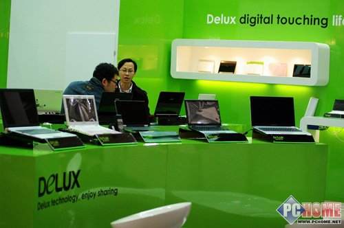 �������Cebit �ʼǱ�һ����ʻ��ϼ�