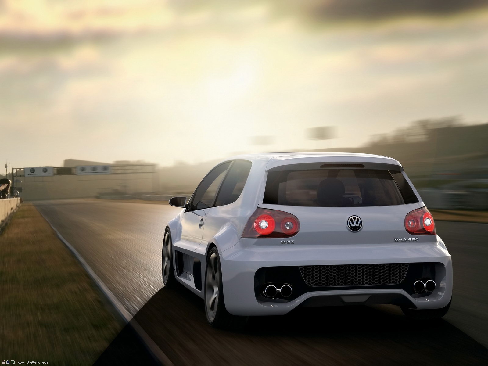 ���߶���GTI W12���������������ֽ